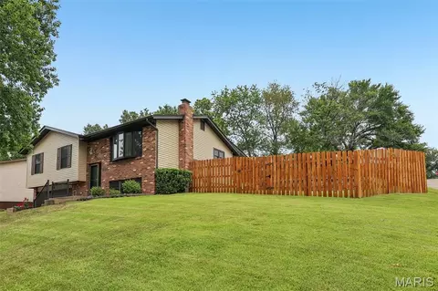Exterior - 1326 Apollo Dr, Arnold, MO 63010 photo 4 of 23