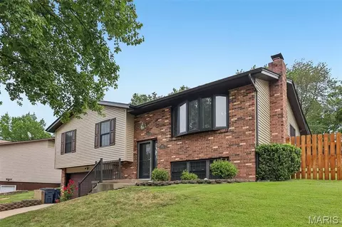 Exterior - 1326 Apollo Dr, Arnold, MO 63010 photo 5 of 23