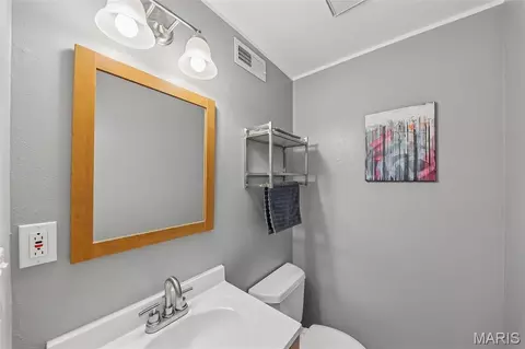 Bath - 1326 Apollo Dr, Arnold, MO 63010 photo 3 of 3