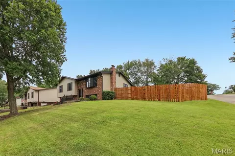Exterior - 1326 Apollo Dr, Arnold, MO 63010 photo 3 of 23