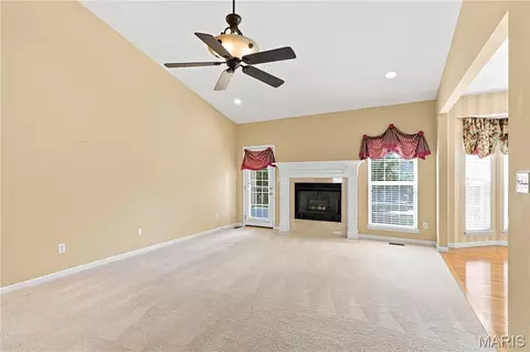 Living - 944 Daffodil Ridge Dr, O'fallon, MO 63366 photo 5 of 6