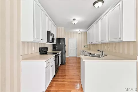 Kitchen - 944 Daffodil Ridge Dr, O'fallon, MO 63366 photo 1 of 2