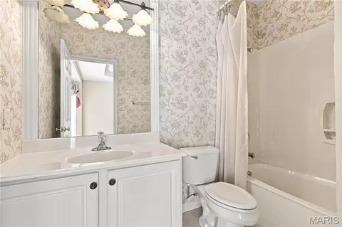 Bath - 944 Daffodil Ridge Dr, O'fallon, MO 63366 photo 1 of 3