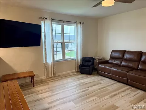 Living - 823 Legolas Ln, Wright City, MO 63390 photo 5 of 5
