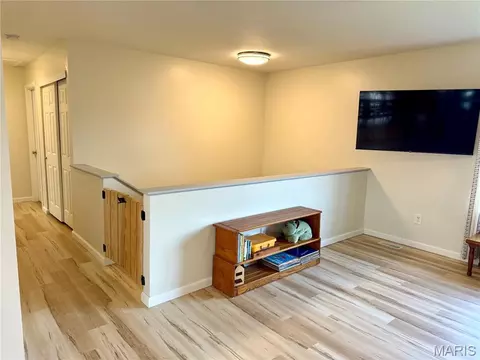 Entry Way - 823 Legolas Ln, Wright City, MO 63390 photo 2 of 2