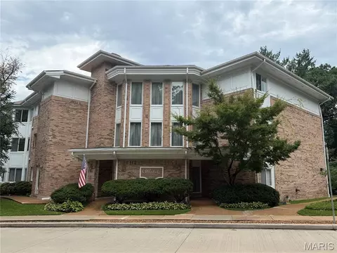 11920 Old Ballas Rd #101, Creve Coeur, MO 63141