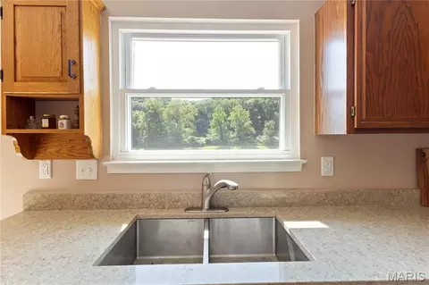 Kitchen - 638 Oak Springs Trail Dr, Ballwin, MO 63021 photo 2 of 2