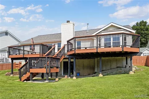 Exterior - 638 Oak Springs Trail Dr, Ballwin, MO 63021 photo 7 of 11