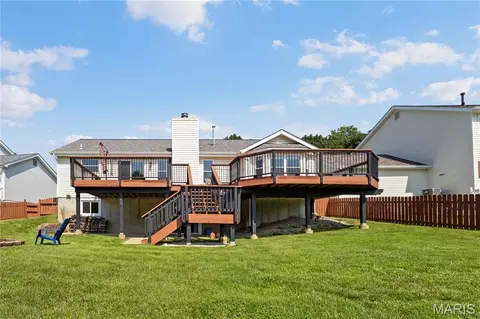 Exterior - 638 Oak Springs Trail Dr, Ballwin, MO 63021 photo 6 of 11