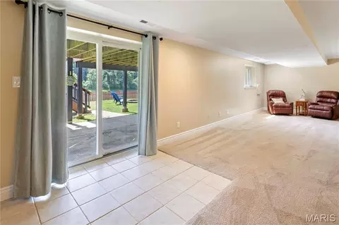 Living - 638 Oak Springs Trail Dr, Ballwin, MO 63021 photo 1 of 1