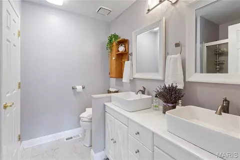 Bath - 638 Oak Springs Trail Dr, Ballwin, MO 63021 photo 1 of 3