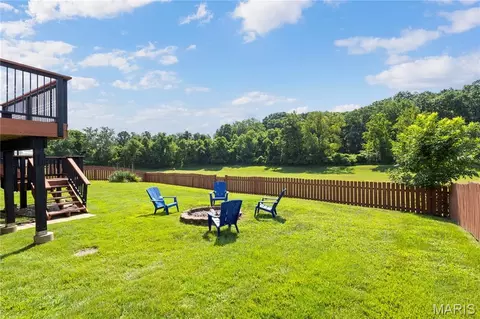 Exterior - 638 Oak Springs Trail Dr, Ballwin, MO 63021 photo 3 of 11