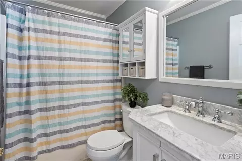 Bath - 638 Oak Springs Trail Dr, Ballwin, MO 63021 photo 2 of 3