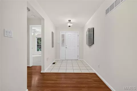 Entry Way - 548 Boulder River Dr, O'fallon, MO 63368 photo 1 of 3