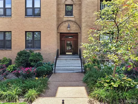 4496 Maryland Ave #1B, Saint Louis, MO 63108