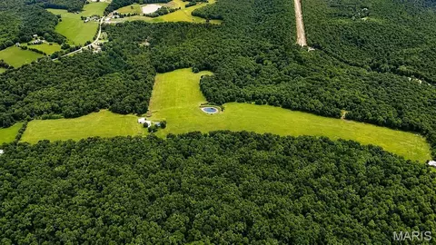 8253 Jackson School Rd, Bloomsdale, MO 63627