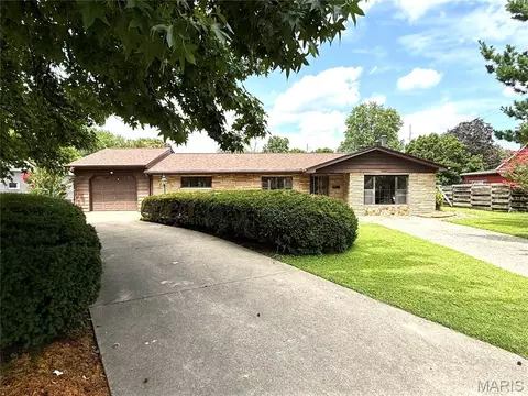 2029 Lindell Blvd, Granite City, IL 62040