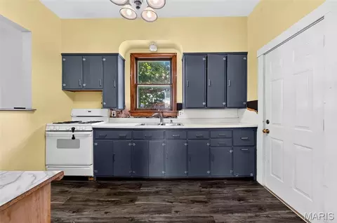 Kitchen - 306 Wood St, O'fallon, MO 63366 photo 1 of 2