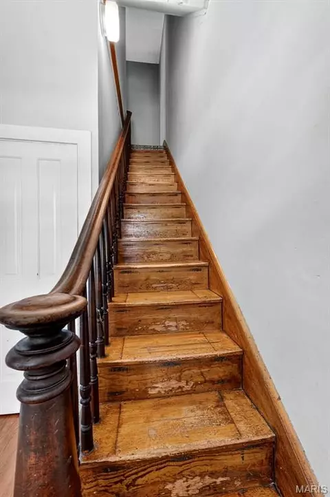 Entry Way - 306 Wood St, O'fallon, MO 63366 photo 1 of 4