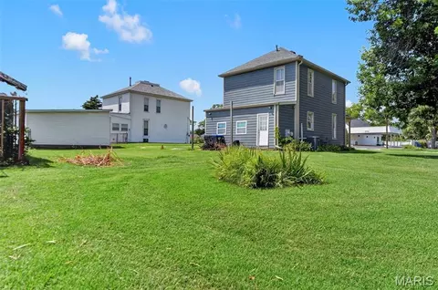 Exterior - 306 Wood St, O'fallon, MO 63366 photo 3 of 3
