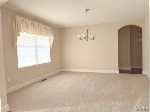 Living - 178 Oakhurst Dr, O'fallon, MO 63368 photo 5 of 5