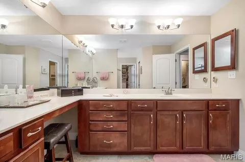 Bath - 178 Oakhurst Dr, O'fallon, MO 63368 photo 1 of 3