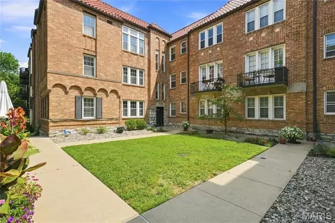 7530 Cromwell Dr #1N, Clayton, MO 63105