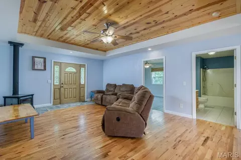 Living - 39 Bedrock Ln, Conway, MO 65632 photo 1 of 1