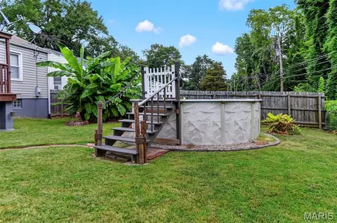 Exterior - 8548 Kathlyn Dr, Berkeley, MO 63134 photo 5 of 9