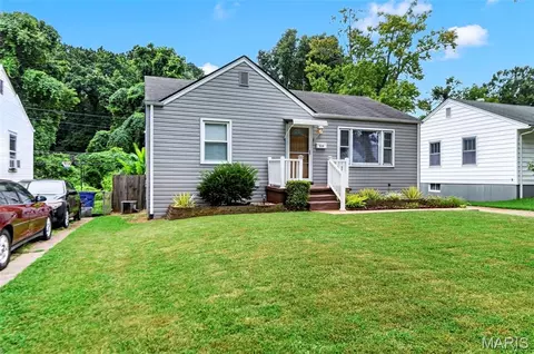 Exterior - 8548 Kathlyn Dr, Berkeley, MO 63134 photo 9 of 9