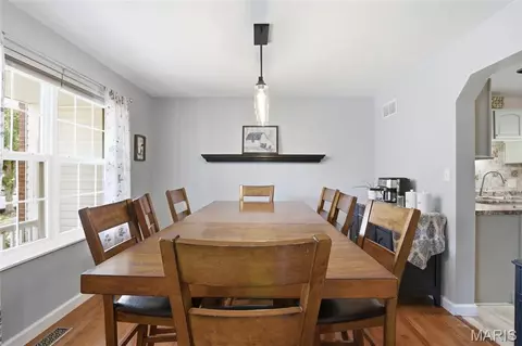 Dining - 930 Benjamin Dr, O'fallon, IL 62269 photo 1 of 5