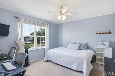 Bedroom - 930 Benjamin Dr, O'fallon, IL 62269 photo 7 of 17