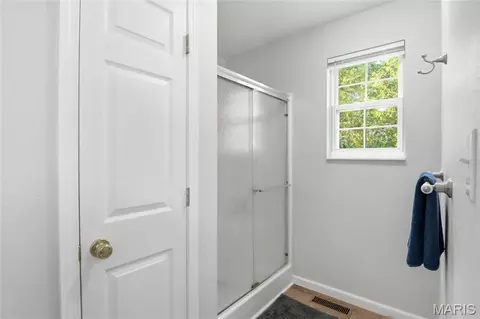 Bath - 930 Benjamin Dr, O'fallon, IL 62269 photo 4 of 5