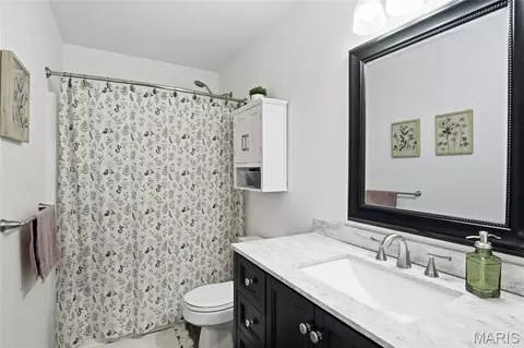 Bath - 930 Benjamin Dr, O'fallon, IL 62269 photo 1 of 5