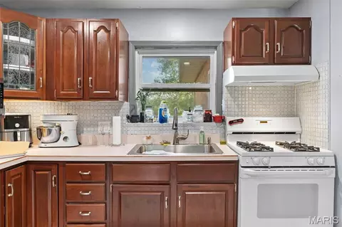 Kitchen - 5 Nailbender Ln, Sullivan, MO 63080 photo 2 of 3