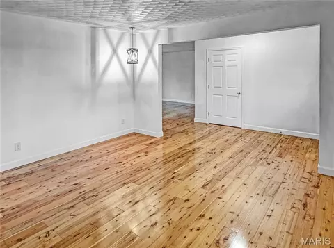 Living - 4600 Hilltop Dr, Washington, MO 63090 photo 16 of 24