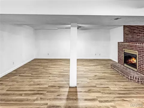 Living - 4600 Hilltop Dr, Washington, MO 63090 photo 19 of 24