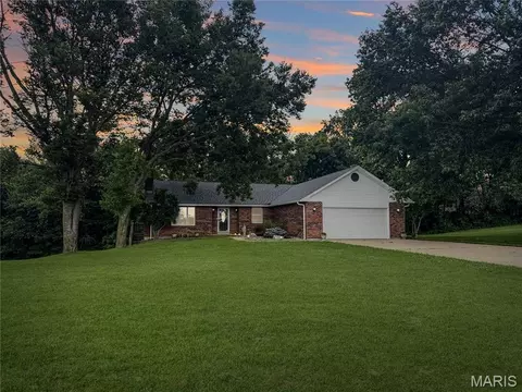 Exterior - 4600 Hilltop Dr, Washington, MO 63090 photo 7 of 10