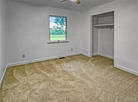 Bedroom - 4600 Hilltop Dr, Washington, MO 63090 photo 10 of 10