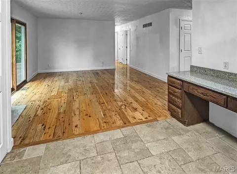 Living - 4600 Hilltop Dr, Washington, MO 63090 photo 10 of 24