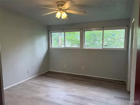 8435 Midwood Ave, Berkeley, MO 63134 photo 2