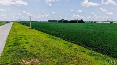 102 Armor Dr, Sikeston, MO 63801 photo 6