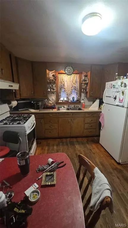 Kitchen - 314 Cedar St, Rosebud, MO 63091 photo 1 of 2
