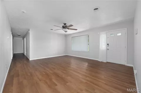 Living - 14423 Tailor Rd, Saint Robert, MO 65584 photo 1 of 3