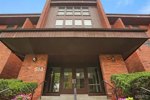 514 Coeur De Royale Dr #101, Saint Louis, MO 63141