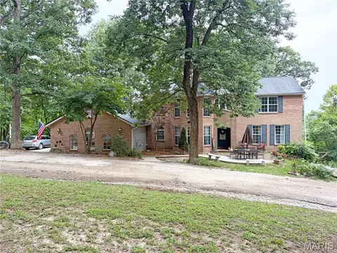 2221 Levin Crest Ln, Dupo, IL 62239