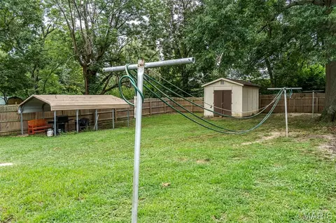 Exterior - 670 Meadow Dr, Saint Clair, MO 63077 photo 3 of 4