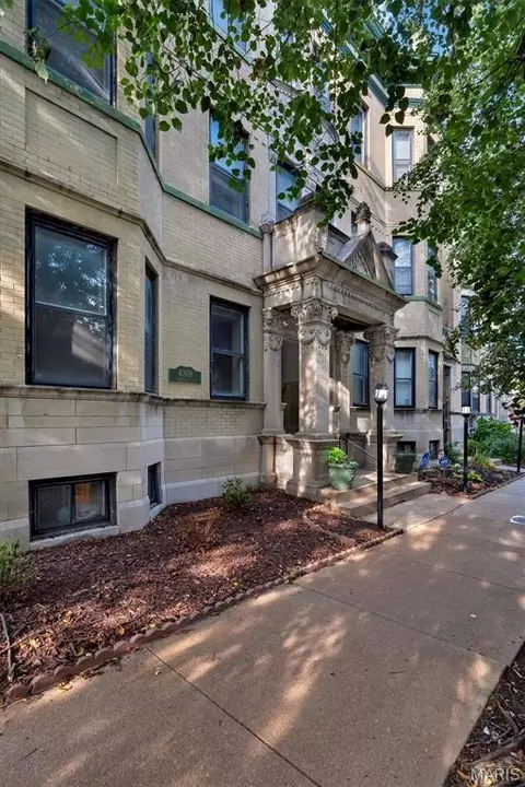 4309 Maryland Ave #10B, Saint Louis, MO 63108