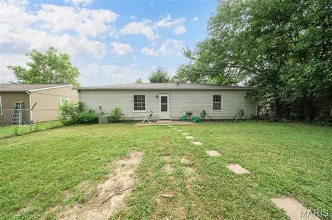 Exterior - 5 King Dr, Rolla, MO 65401 photo 4 of 8