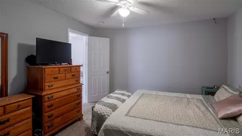 Bedroom - 239 Center St, Sullivan, MO 63080 photo 2 of 4